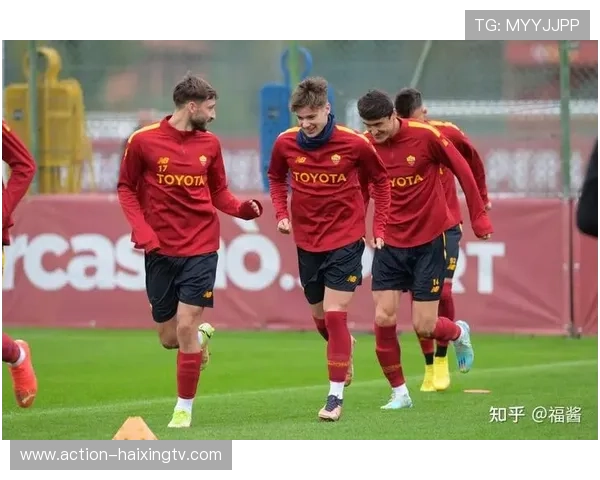 足球超级球星一天的饮食揭秘：如何保持巅峰状态和强大体能